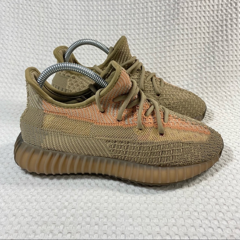 ADIDAS |  Yeezy Boost 350 V2